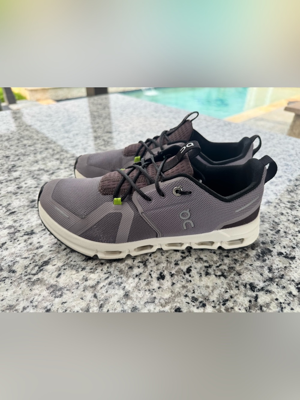 On Cloud swift kids size 6.5 y also women’s size 8.5